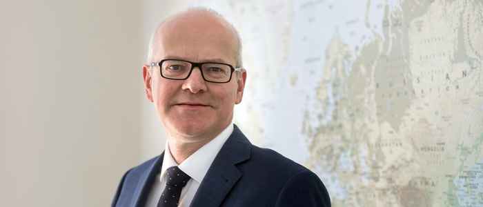 Professor Dick den Hertog
